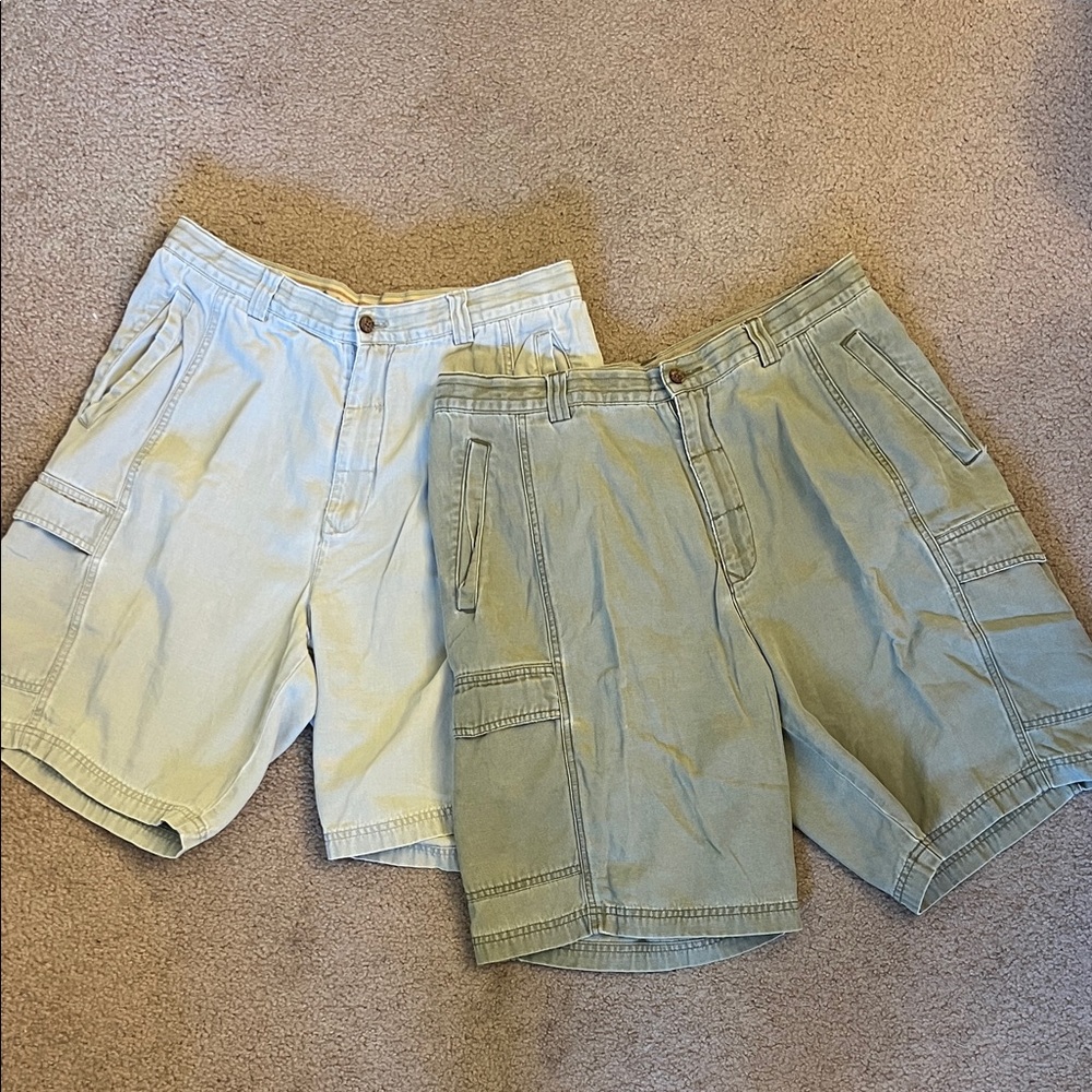 Vintage Tommy Bahama Men's Cargo Shorts - Light Khaki & Olive